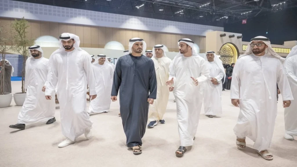 بمشاركة مئات المبدعين.. انطلاق الدورة الثانية من مهرجان أبوظبي للشعر في الإمارات